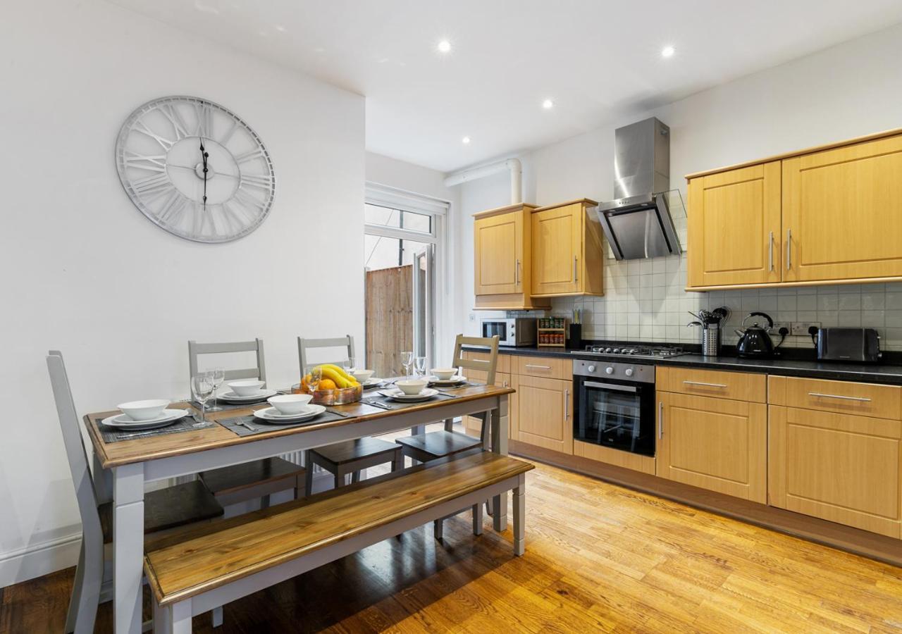 Two Bed Flat In Bush Hill Park Apartment Енфийлд Екстериор снимка
