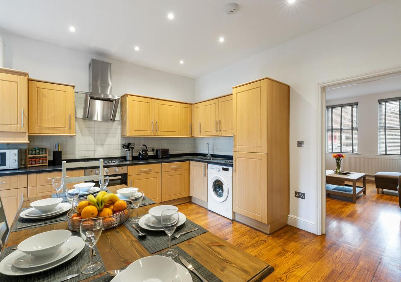 Two Bed Flat In Bush Hill Park Apartment Енфийлд Екстериор снимка