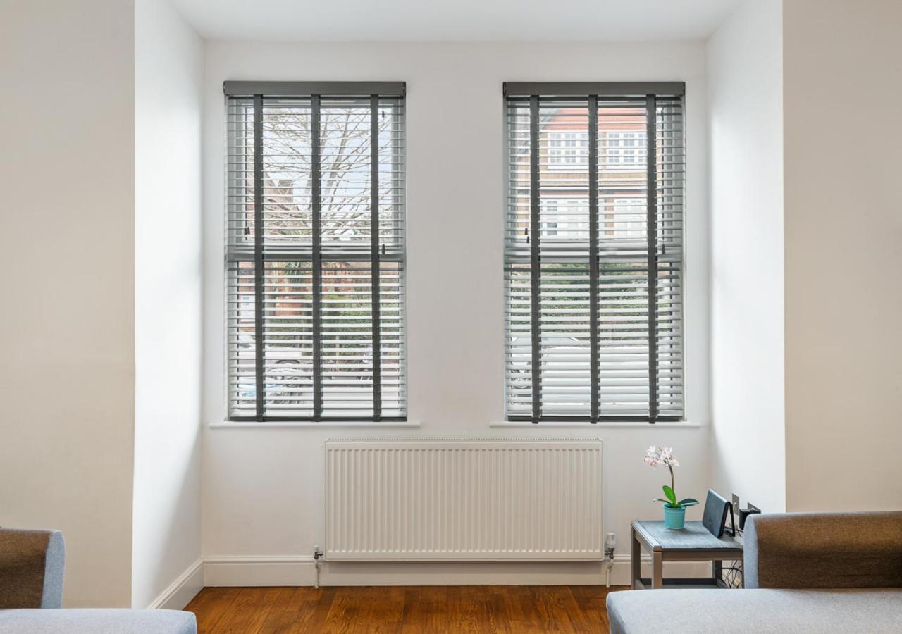 Two Bed Flat In Bush Hill Park Apartment Енфийлд Екстериор снимка