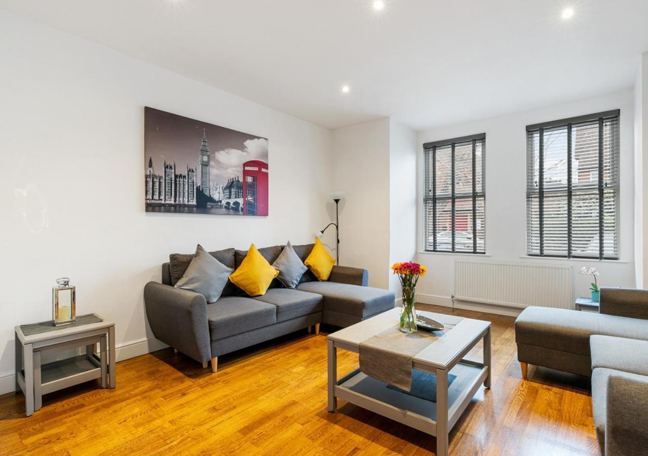 Two Bed Flat In Bush Hill Park Apartment Енфийлд Екстериор снимка